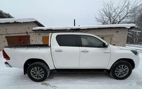 Toyota Hilux VIII, 2021 год, 4 490 000 рублей, 6 фотография