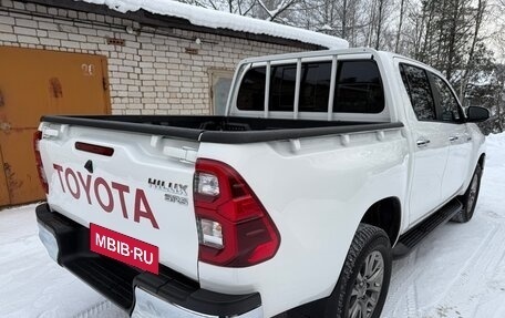 Toyota Hilux VIII, 2021 год, 4 490 000 рублей, 9 фотография