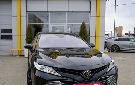 Toyota Camry, 2018 год, 2 900 000 рублей, 1 фотография