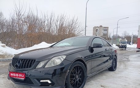 Mercedes-Benz E-Класс, 2011 год, 1 395 000 рублей, 1 фотография