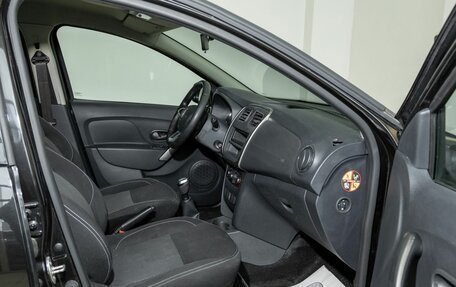 Renault Logan II, 2021 год, 1 400 000 рублей, 12 фотография