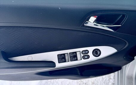 Hyundai Solaris II рестайлинг, 2012 год, 700 000 рублей, 9 фотография