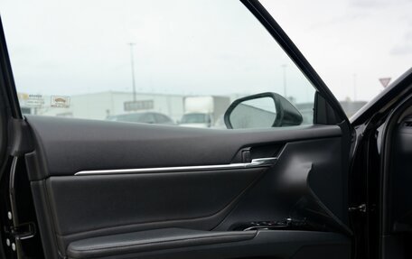 Toyota Camry, 2018 год, 2 900 000 рублей, 8 фотография