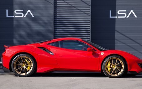 Ferrari 488, 2018 год, 79 000 000 рублей, 6 фотография