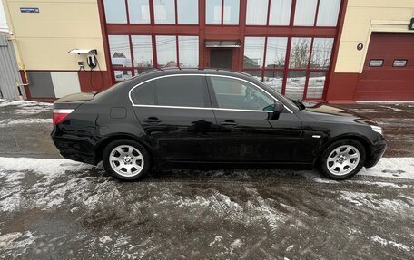 BMW 5 серия, 2004 год, 1 200 000 рублей, 3 фотография