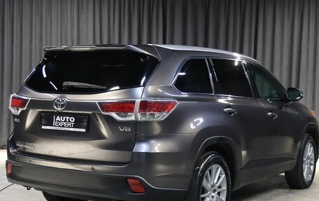 Toyota Highlander III, 2014 год, 2 649 000 рублей, 2 фотография