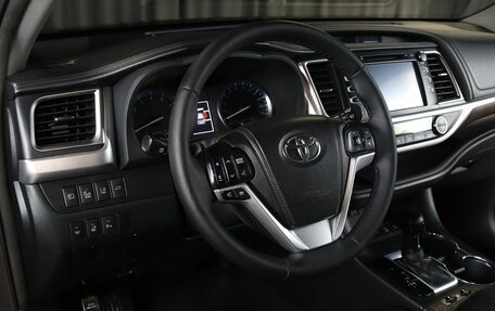 Toyota Highlander III, 2014 год, 2 649 000 рублей, 9 фотография