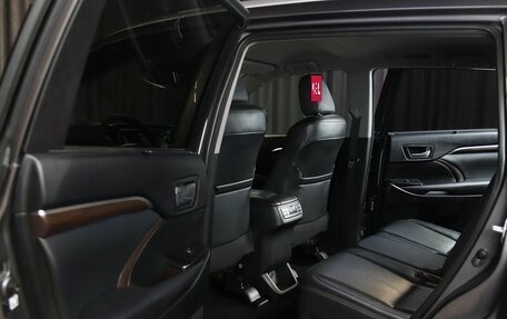 Toyota Highlander III, 2014 год, 2 649 000 рублей, 17 фотография