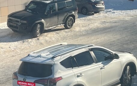 Toyota RAV4, 2017 год, 2 490 000 рублей, 3 фотография