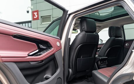 Land Rover Range Rover Evoque II, 2025 год, 6 490 000 рублей, 24 фотография