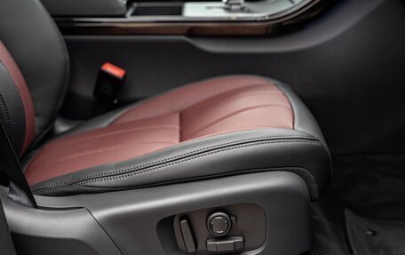 Land Rover Range Rover Evoque II, 2025 год, 6 490 000 рублей, 38 фотография