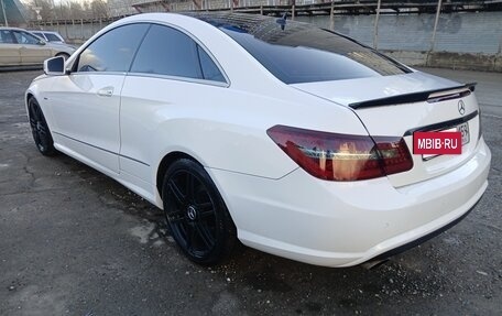 Mercedes-Benz E-Класс, 2013 год, 1 600 000 рублей, 6 фотография