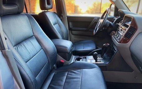 Mitsubishi Pajero III рестайлинг, 2003 год, 1 180 000 рублей, 11 фотография