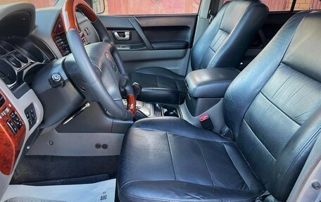 Mitsubishi Pajero III рестайлинг, 2003 год, 1 180 000 рублей, 10 фотография