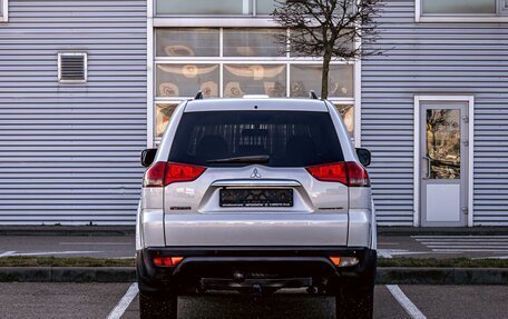 Mitsubishi Pajero Sport II рестайлинг, 2015 год, 1 395 000 рублей, 5 фотография