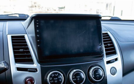 Mitsubishi Pajero Sport II рестайлинг, 2015 год, 1 395 000 рублей, 14 фотография