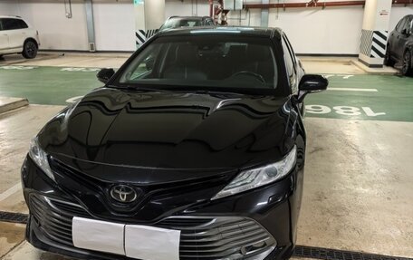 Toyota Camry, 2019 год, 3 000 000 рублей, 1 фотография