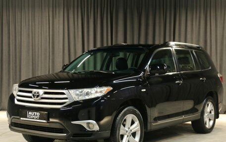 Toyota Highlander III, 2013 год, 1 999 000 рублей, 1 фотография