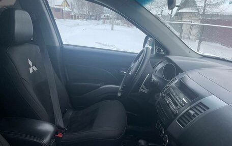 Mitsubishi Outlander III рестайлинг 3, 2007 год, 900 000 рублей, 4 фотография