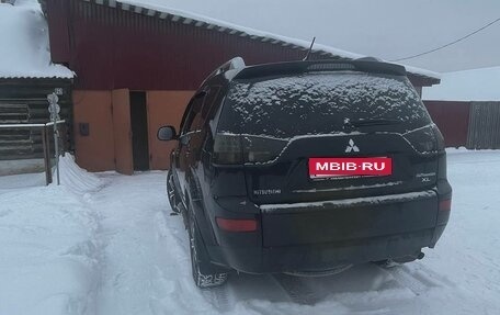 Mitsubishi Outlander III рестайлинг 3, 2007 год, 900 000 рублей, 3 фотография