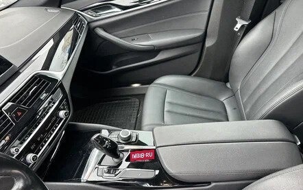 BMW 5 серия, 2019 год, 3 200 000 рублей, 8 фотография