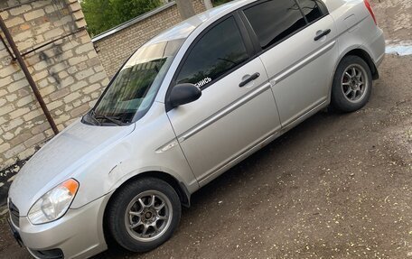 Hyundai Verna II, 2006 год, 395 000 рублей, 2 фотография