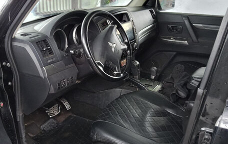 Mitsubishi Pajero IV, 2014 год, 2 500 000 рублей, 11 фотография