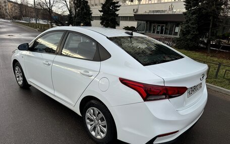 Hyundai Solaris II рестайлинг, 2017 год, 780 000 рублей, 2 фотография