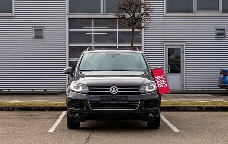 Volkswagen Touareg III, 2013 год, 1 795 000 рублей, 2 фотография