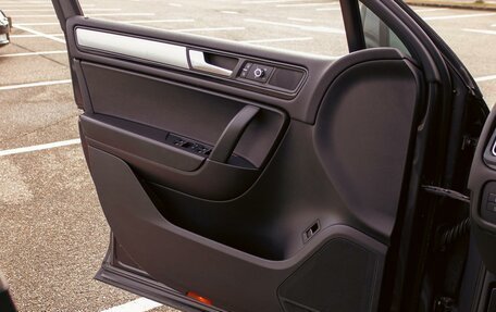 Volkswagen Touareg III, 2013 год, 1 795 000 рублей, 12 фотография