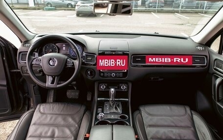 Volkswagen Touareg III, 2013 год, 1 795 000 рублей, 16 фотография