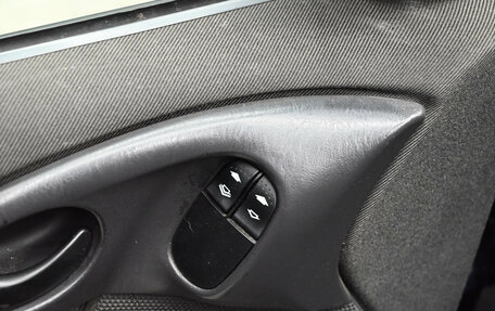 Ford Focus IV, 2005 год, 300 000 рублей, 12 фотография