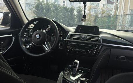BMW 3 серия, 2017 год, 1 800 000 рублей, 6 фотография