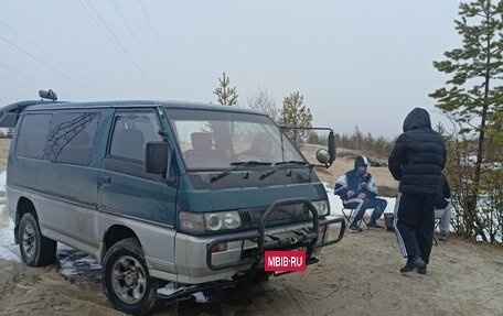 Mitsubishi Delica III, 1995 год, 850 000 рублей, 3 фотография