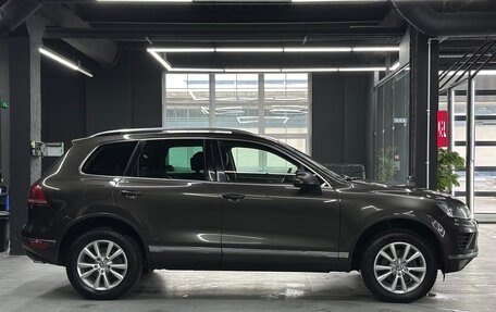 Volkswagen Touareg III, 2015 год, 2 990 000 рублей, 2 фотография