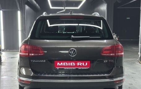 Volkswagen Touareg III, 2015 год, 2 990 000 рублей, 4 фотография