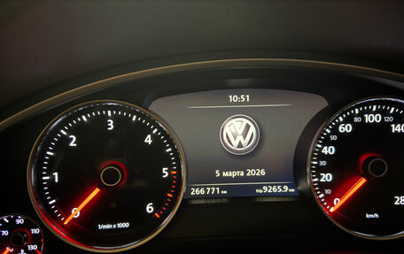 Volkswagen Touareg III, 2015 год, 2 990 000 рублей, 9 фотография