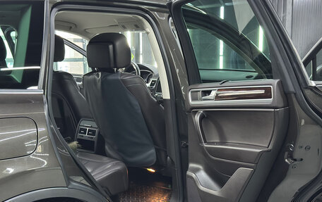 Volkswagen Touareg III, 2015 год, 2 990 000 рублей, 8 фотография