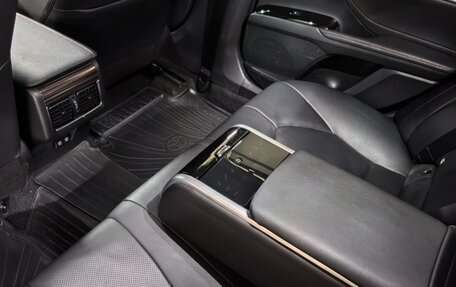 Toyota Camry, 2019 год, 3 000 000 рублей, 10 фотография