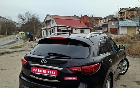 Infiniti QX70, 2017 год, 2 699 000 рублей, 5 фотография