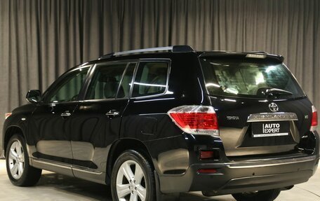 Toyota Highlander III, 2013 год, 1 999 000 рублей, 4 фотография