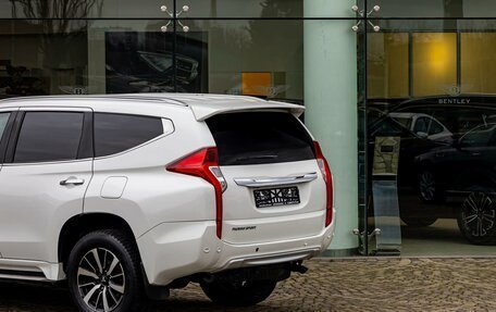 Mitsubishi Pajero Sport III рестайлинг, 2017 год, 2 395 000 рублей, 8 фотография