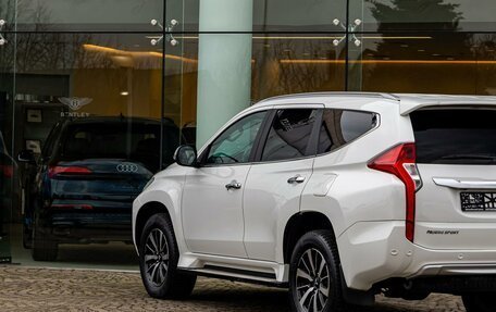 Mitsubishi Pajero Sport III рестайлинг, 2017 год, 2 395 000 рублей, 10 фотография