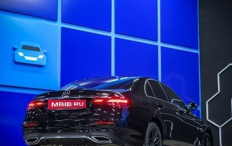 Mercedes-Benz E-Класс, 2021 год, 5 100 000 рублей, 6 фотография