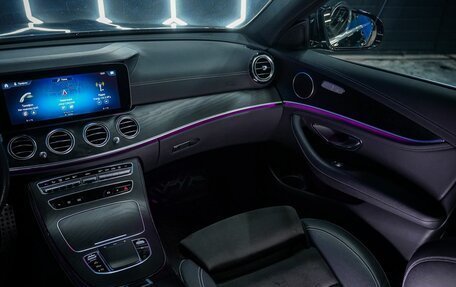 Mercedes-Benz E-Класс, 2021 год, 5 100 000 рублей, 30 фотография