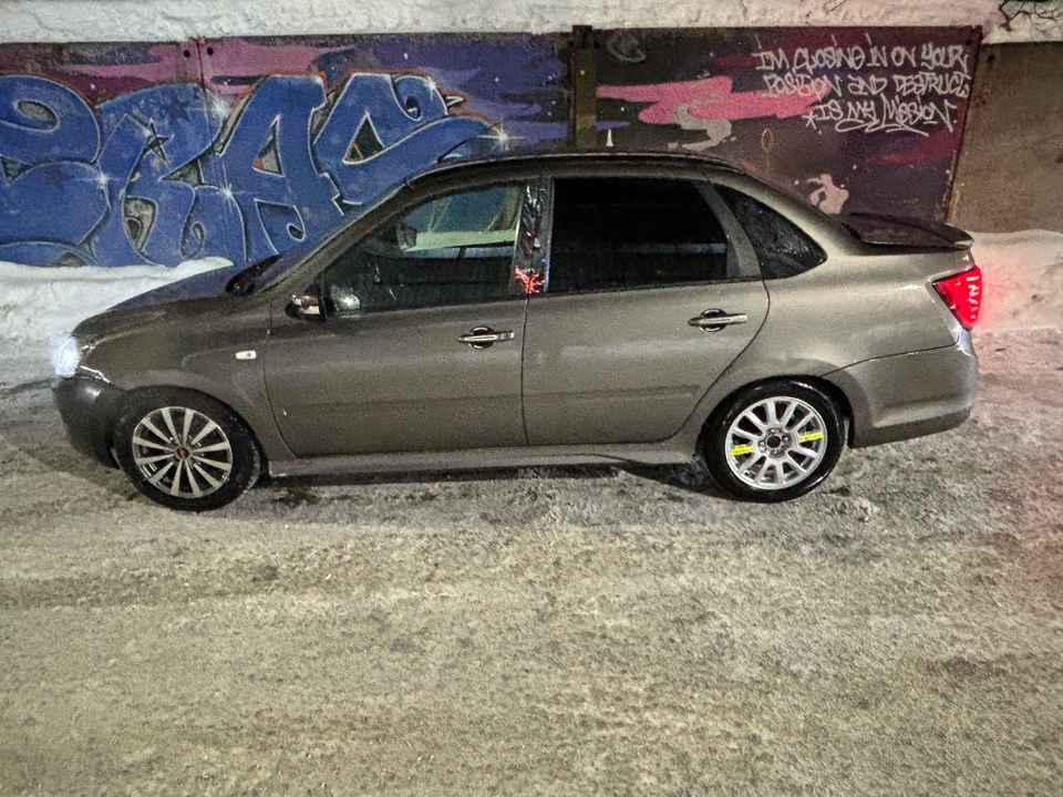 ВАЗ (LADA) Granta Sport, 2015 год, 270 000 рублей, 3 фотография