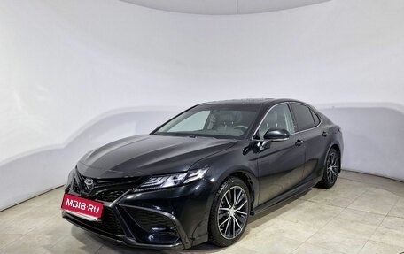 Toyota Camry, 2022 год, 3 950 000 рублей, 1 фотография