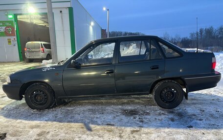Daewoo Nexia I рестайлинг, 2001 год, 70 000 рублей, 3 фотография