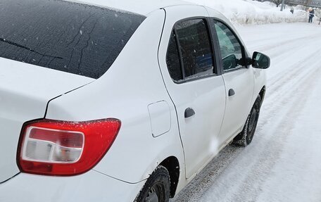 Renault Logan II, 2016 год, 415 000 рублей, 2 фотография