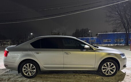 Skoda Octavia, 2018 год, 1 760 000 рублей, 3 фотография